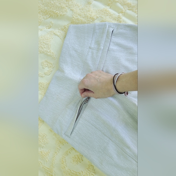 Athleta Stone Colored Slight Flare Pull On Pants Size S - Picture 6 of 9